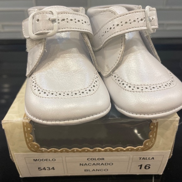 Brand New Baby Leather Baptism Shoes - Size 16 White Baby Shoes - Picture 3 of 7